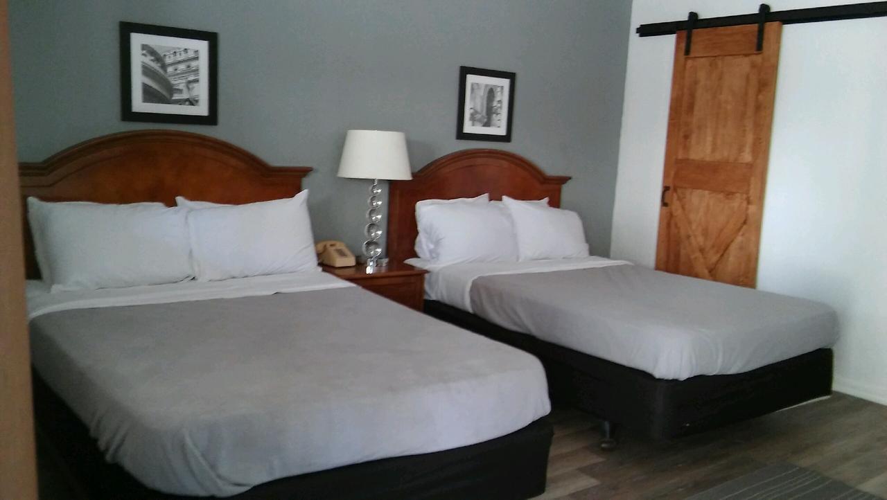 The Oak Motel ลากรอจ ภายนอก รูปภาพ