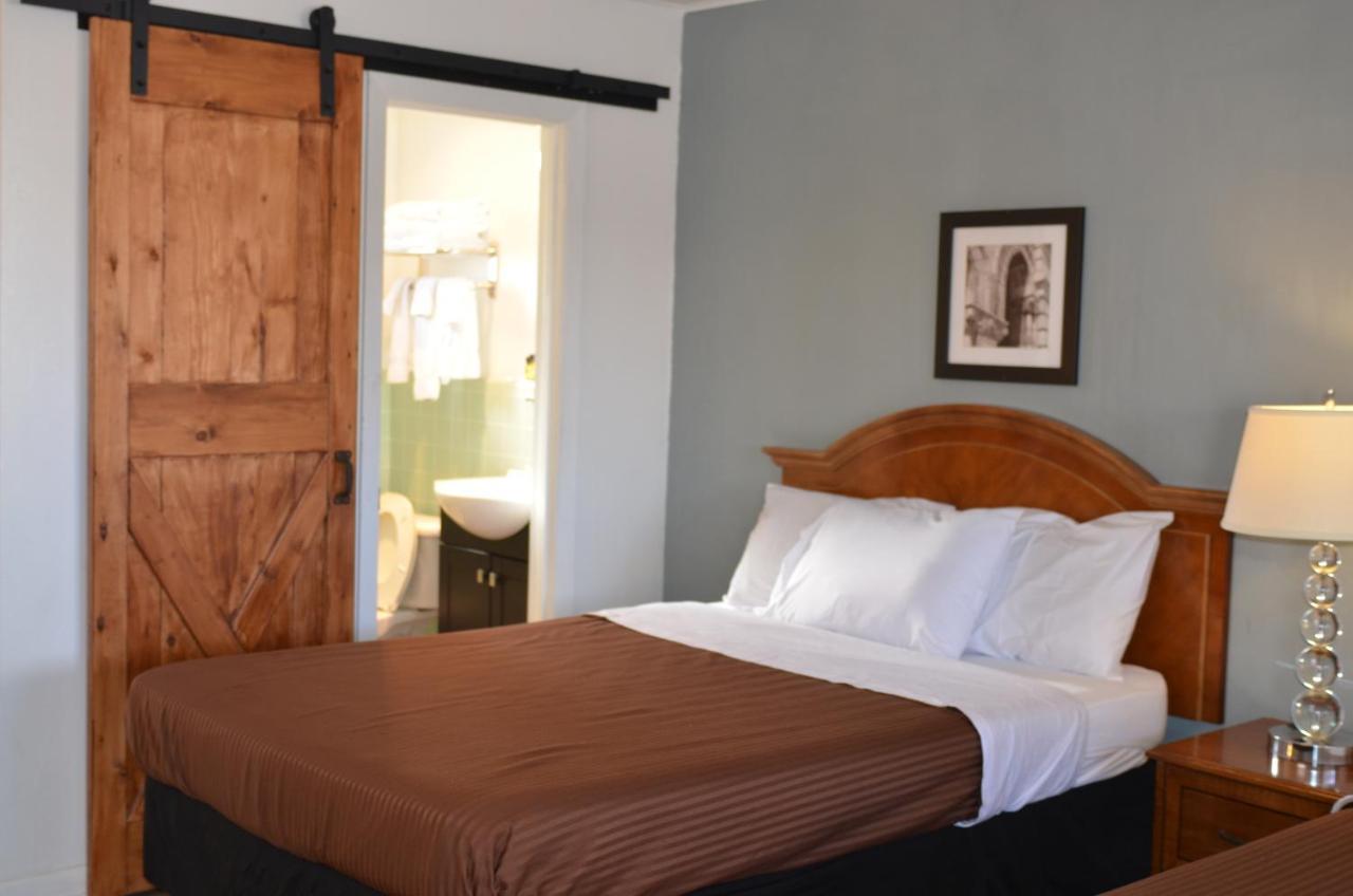 The Oak Motel ลากรอจ ภายนอก รูปภาพ